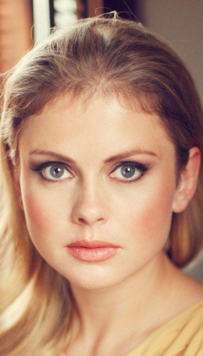 Naked, rose McIver, explicit scenes with crows McIver